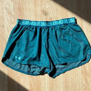 Women’s under armor play up shorts